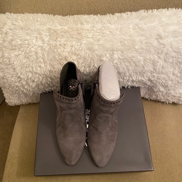 Vince Camuto Reeista Bootie - Picture 1 of 2